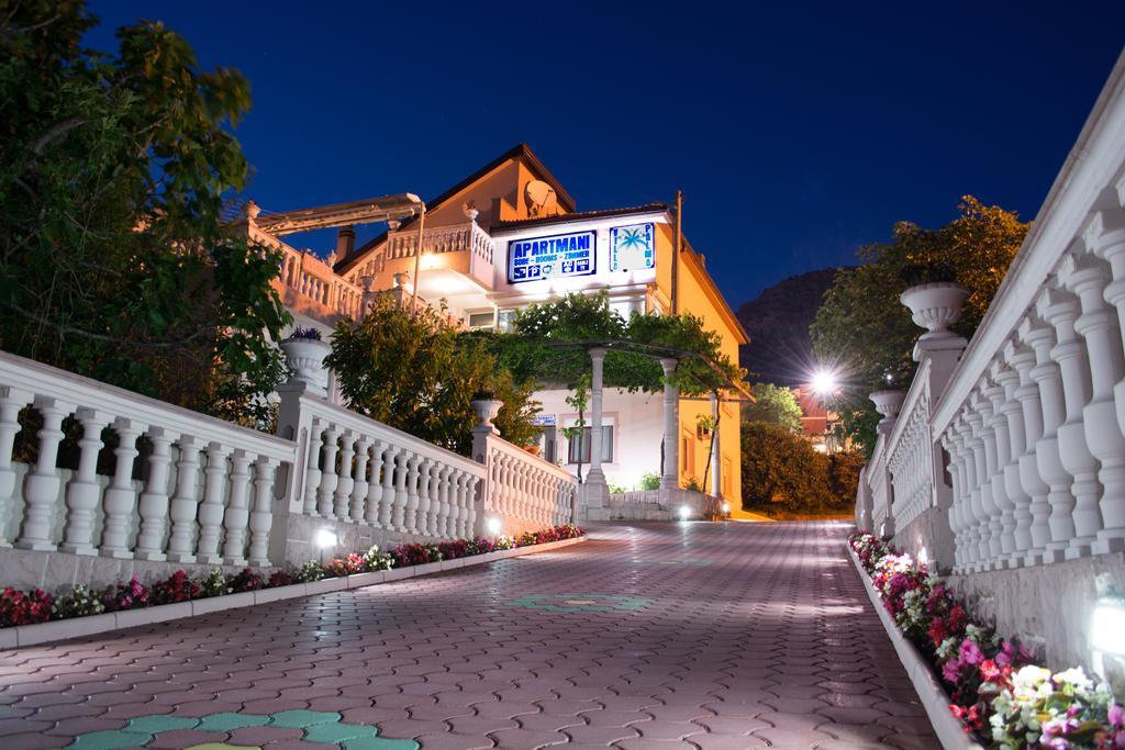 Villa Palma Guesthouse Мостар Екстер'єр фото