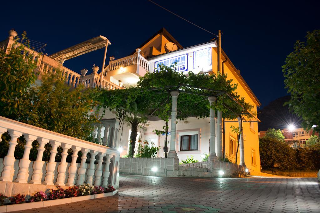 Villa Palma Guesthouse Мостар Екстер'єр фото